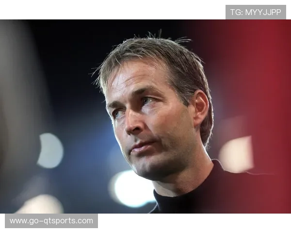 勒沃库森6球大胜，主帅尤尔曼场边久违笑容